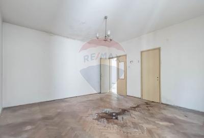 Apartament cu 3 camere semidecomandat în Magheru - 1