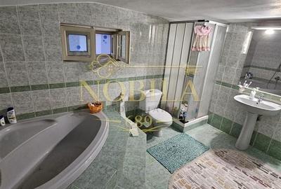 Casă cu 5 camere cu Canalizare în Central - 3