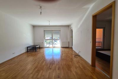 Apartament cu 3 camere semidecomandat în Central - 2