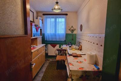 Vanzare apartament 2 camere zona centrala, Trivale (Teilor) - 1