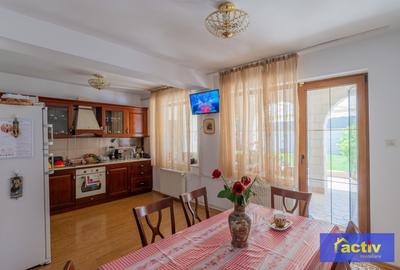 Casă individuală cu 7 camere cu Canalizare în Sud - 12