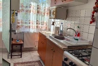 Apartament cu 2 camere semidecomandat, mobilat în Km 4-5 - 8