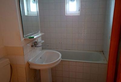 Apartament cu 3 camere decomandat în Găvana - 6