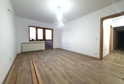 Apartament cu 3 camere decomandat în Calea București - 2