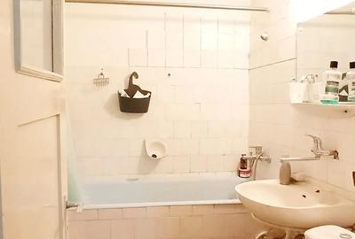 Apartament cu 2 camere de vanzare - Zona Micro 17 - 3