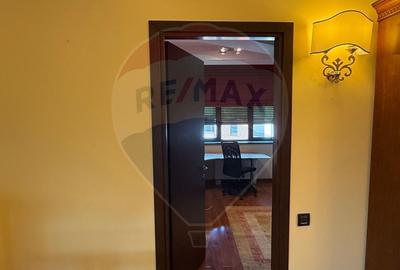 Apartament cu 4 camere semidecomandat, mobilat în Nordului - 25