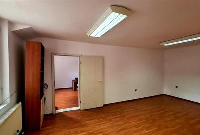 Casa P+E,  4 camere, 2 bai, Central  Maria - 12