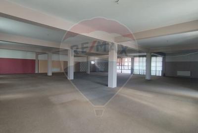 DE  INCHIRIAT 388 MP/ SPATIU etaj 1. /ZALAU (langa autogara)COMISION 0 - 6
