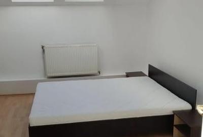 Garsonieră decomandată, mobilată în Central