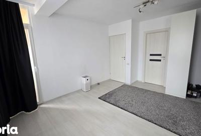 Casă cu 5 camere cu Teren 250 Mp în Central - 2