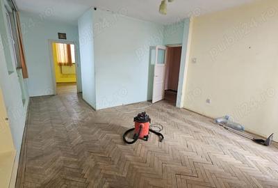 Apartament cu 2 camere nedecomandat în Republicii - 1