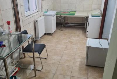 Proprietar,inchiriez cabinet medical 45 mp,zona Fratelia - 3