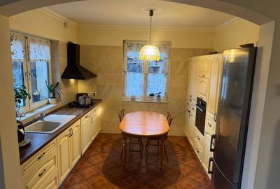 Casă cu 4 camere cu Teren 540 Mp în Central - 3