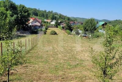 Teren de 1845 mp, în Ocnița