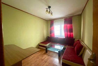 Apartament cu 3 camere decomandat în Central - 1