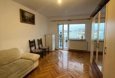 Apartament cu 3 camere decomandat în Central - 1