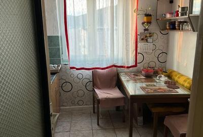 Apartament cu 4 camere semidecomandat în Central - 1