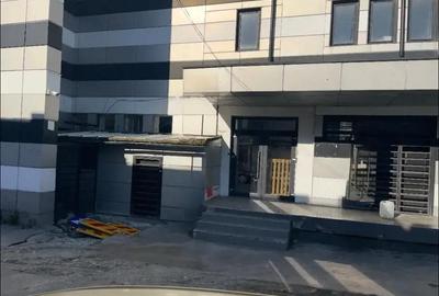 Spațiu comercial, de 60 mp, în Central - 3