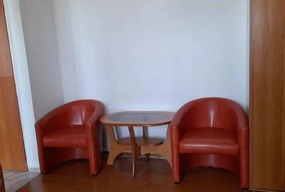Inchiriez apartament 2 camere - 1