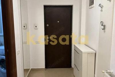 Garsoniera spa?ioasa de inchiriat Bucure?tii Noi / Damaroaia - 2