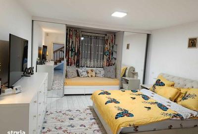 Casă cu 4 camere cu Teren 266 Mp în Central - 2