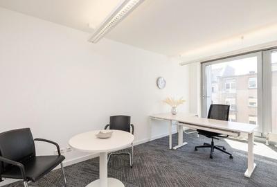 Abonamente flexibile pentru birouri in Regus Iride Business Centre - 1