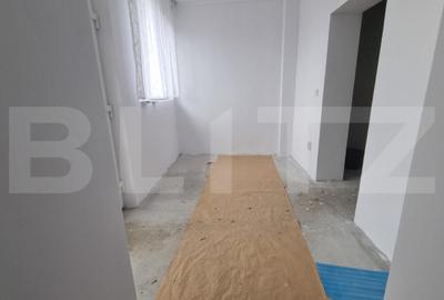 Casă cu 2 camere cu Teren 4600 Mp în Bercu - 4