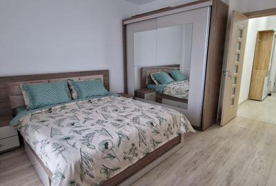 Apartament cu 2 camere, mobilat în Universității