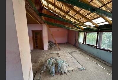 Apartament la casa, necesita compartimentare, terasa de 30 mp - 9