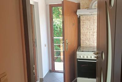 IIchiriere garsoniera - 1