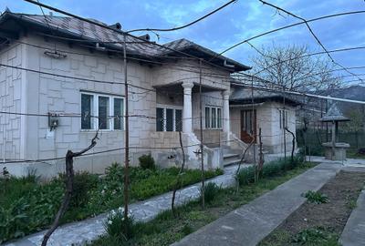 Casă cu 4 camere în Greci