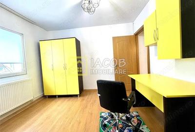 Apartament cu 3 camere decomandat, mobilat în Central - 4