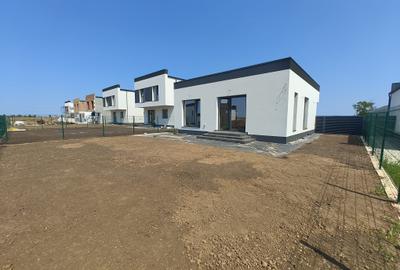 Casa Individuala - 4 camere - 350 mp teren - 100 mp utili - 4