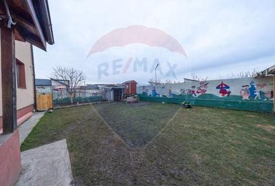 Casă cu 5 camere cu Teren 500 Mp în Sânpetru - 36