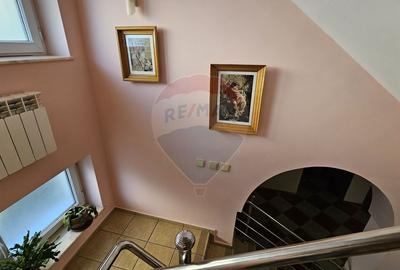 Casă individuală cu 17 camere cu Canalizare în Obcini - 33
