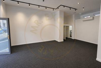 Spațiu comercial, de 52 mp, în Central - 6