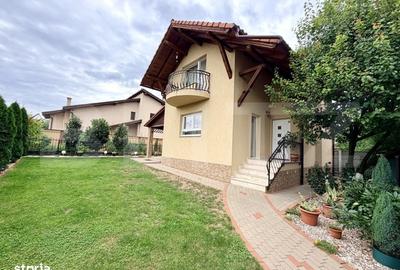 Casă cu 4 camere în Cetate