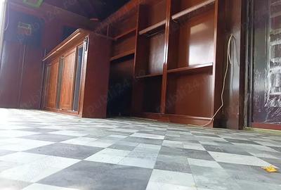 Spațiu comercial, de 50 mp, în Central