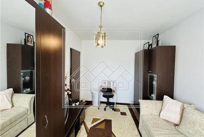 Apartament cu 2 camere decomandat în Central - 1