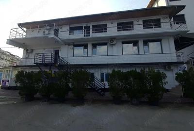 Spatiu comercial renovat si amenajat pentru a fi folosit ca o clinica medicala