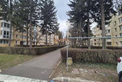 Apartament cu 3 camere semidecomandat în Astra - 1