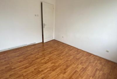 Apartament cu 2 camere, 50 mp, zona Decebal - 3