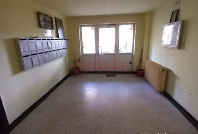 Apartament cu 3 camere semidecomandat în Alexandru Obregia - 3