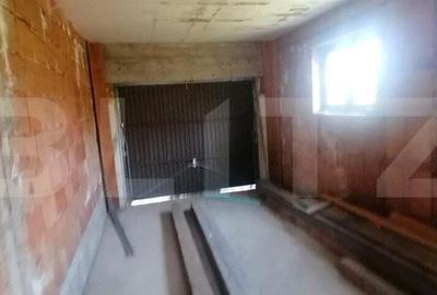 Casă cu 4 camere cu Teren 1400 Mp în Vințu de Jos - 1