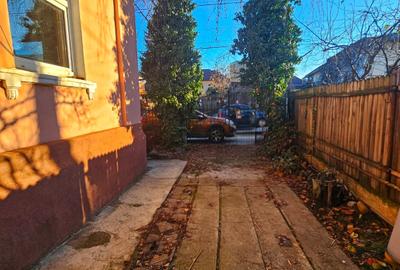 Casă individuală cu 5 camere cu Canalizare în Central - 59