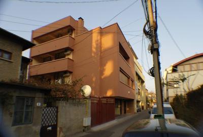 Casă cu 13 camere cu Canalizare în Dorobanți - 17