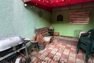 Vand casa la curte comuna - 1