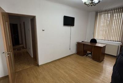 Apartament cu 2 camere decomandat în Bârlad - 1