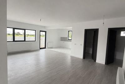 Casă cu 4 camere în Dârvari - 1