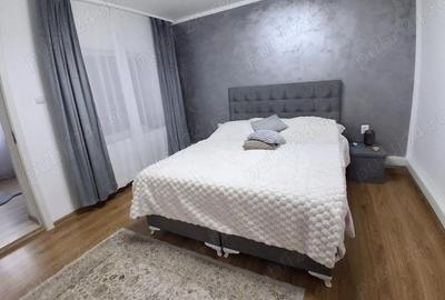 Casă cu 6 camere cu Teren 210 Mp în Zamora - 3